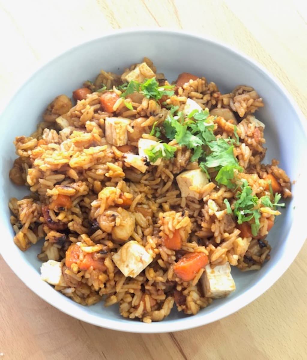 Foto de la receta Arroz con tofu, verduras y gambas