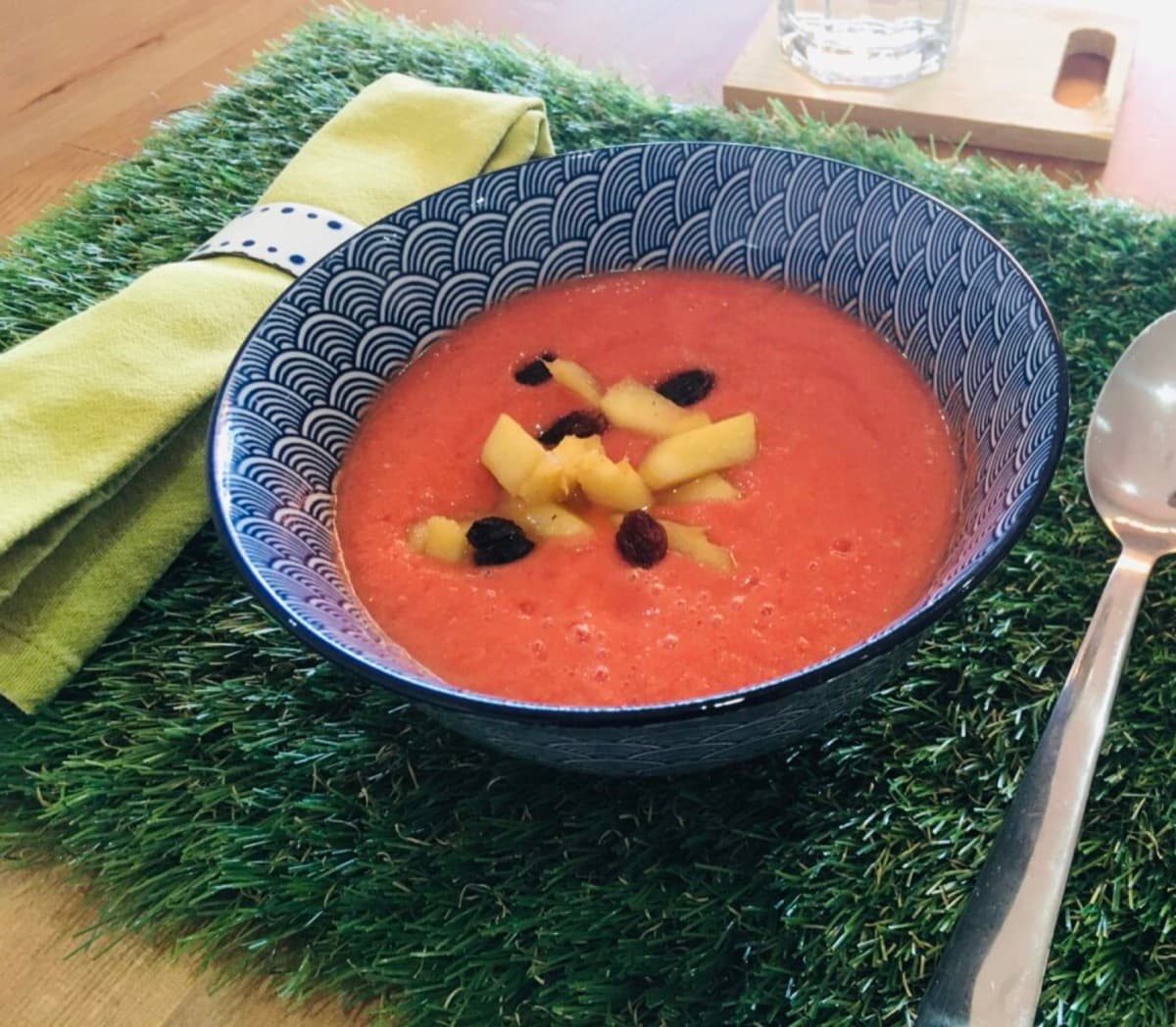Foto de la receta Salmorejo con crunchy de manzana