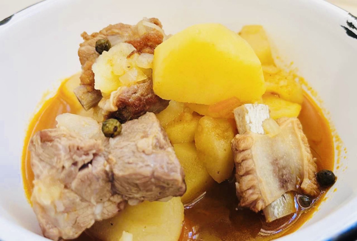 Foto de la receta papas guisadas con costillas