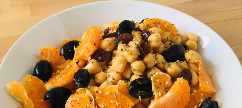 ensalada de garbanzos con mandarinas