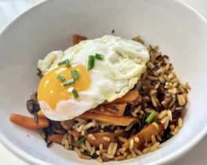 huevo con arroz