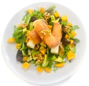 ensalada de palmito con salmón